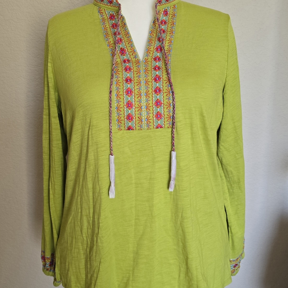 Belle by Kim Gravel NWOT Lime Green Embroidered Long Sleeve Top Size Large